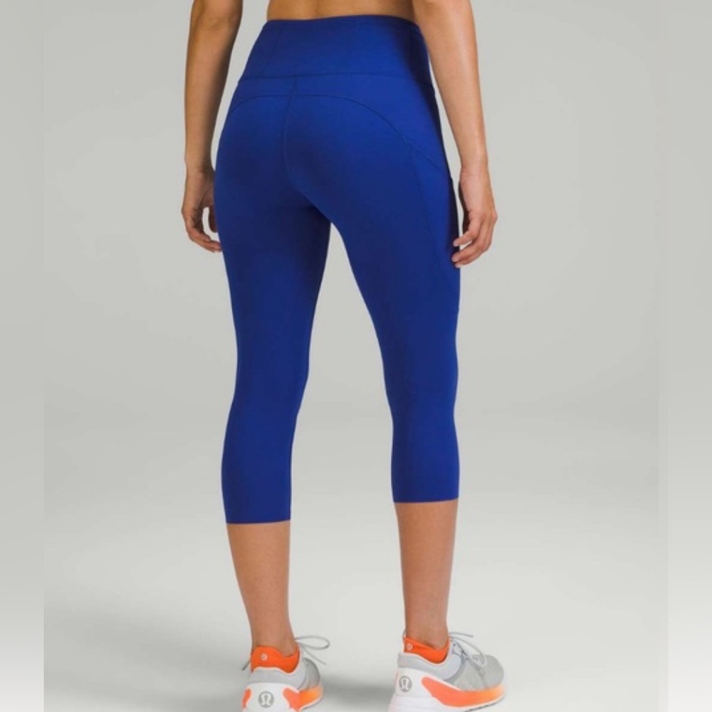 Lululemon Fast and Free Crop II Leggings Nulux 19’’ in Psychic Blue Size 6 - Picture 2 of 14